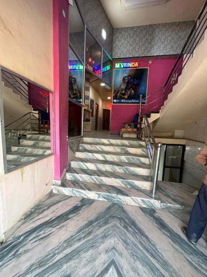 Yamnotri Dham Hotel Vrindavan Exterior photo